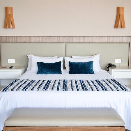 גואדלחארה Hotel Velvet Plaza מראה חיצוני תמונה