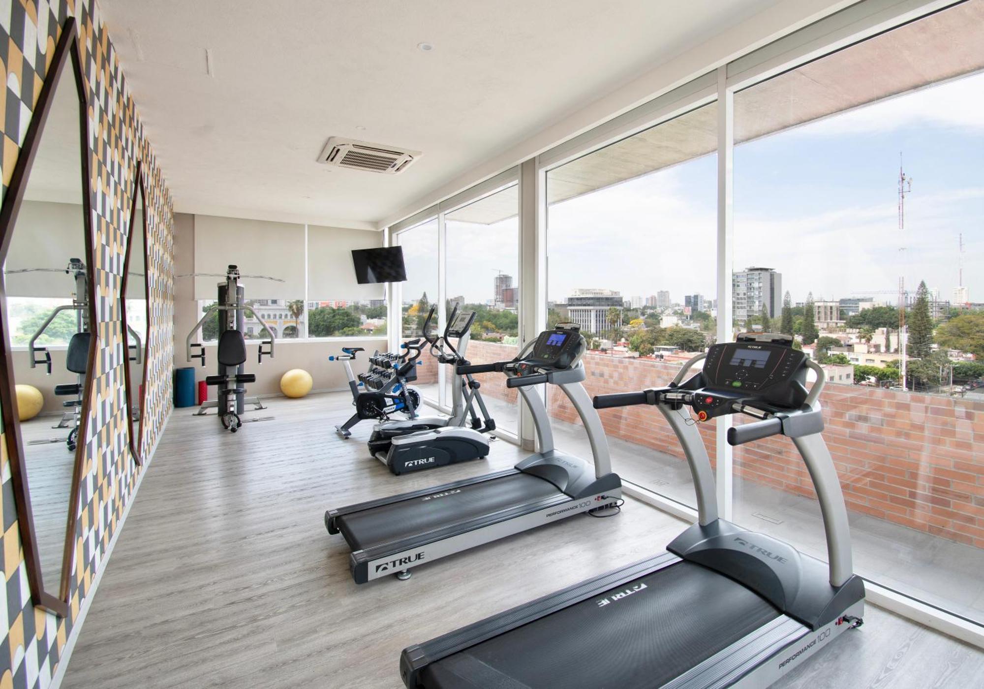 גואדלחארה Hotel Velvet Plaza מראה חיצוני תמונה
