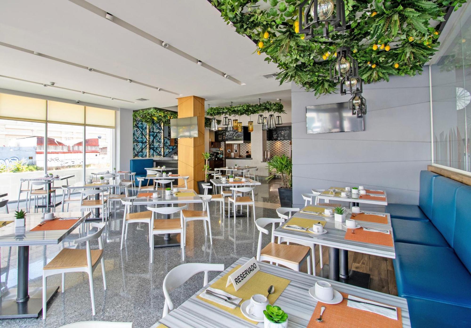 גואדלחארה Hotel Velvet Plaza מראה חיצוני תמונה