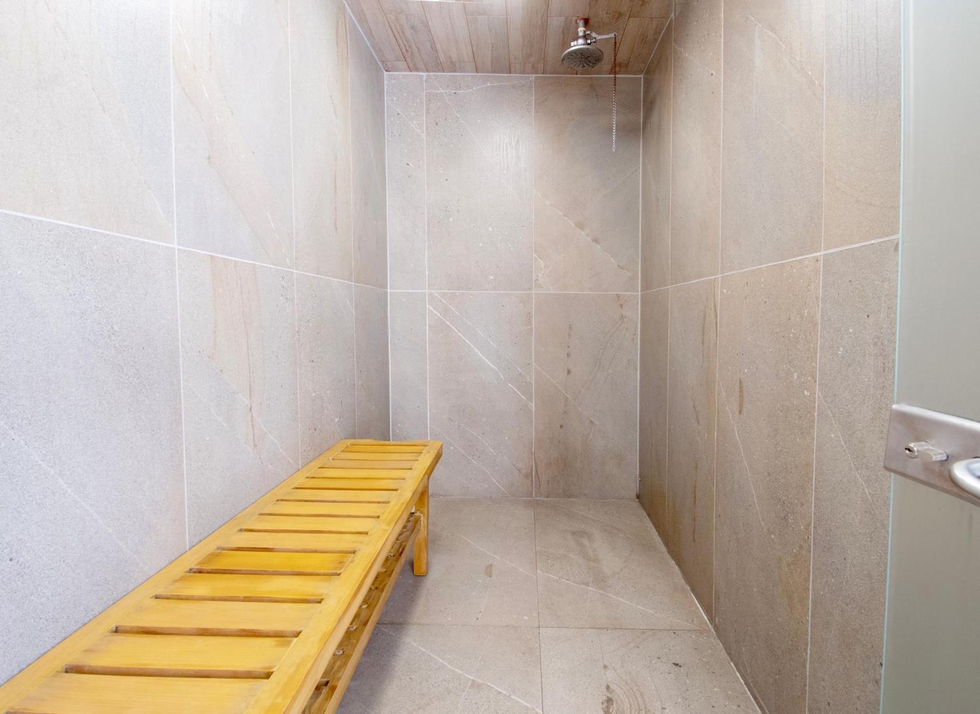 גואדלחארה Hotel Velvet Plaza מראה חיצוני תמונה