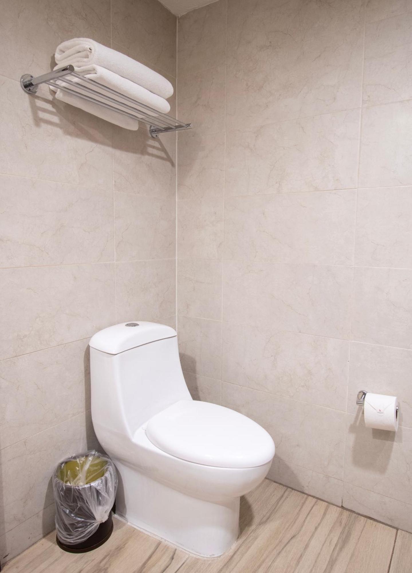 גואדלחארה Hotel Velvet Plaza מראה חיצוני תמונה
